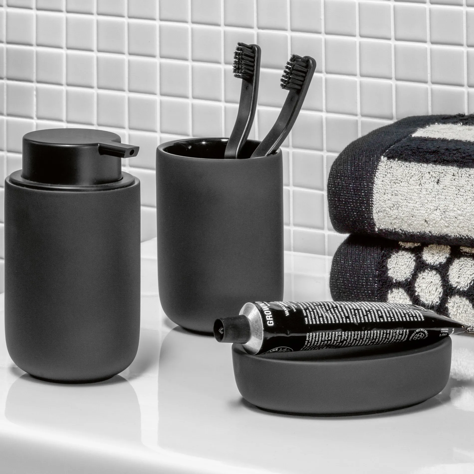 MÖVE Zahnputzbecher-Black Velvet Zahnbürstenhalter(black)